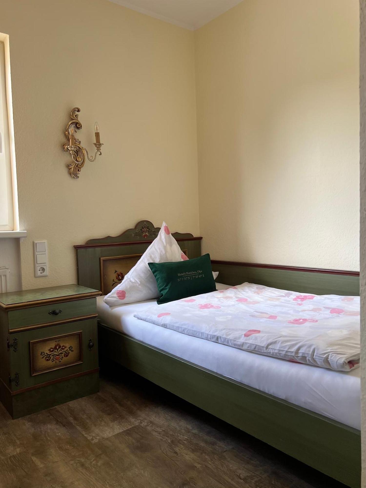 Hetzel'S Hotelchen Olpe bei Meschede Buitenkant foto
