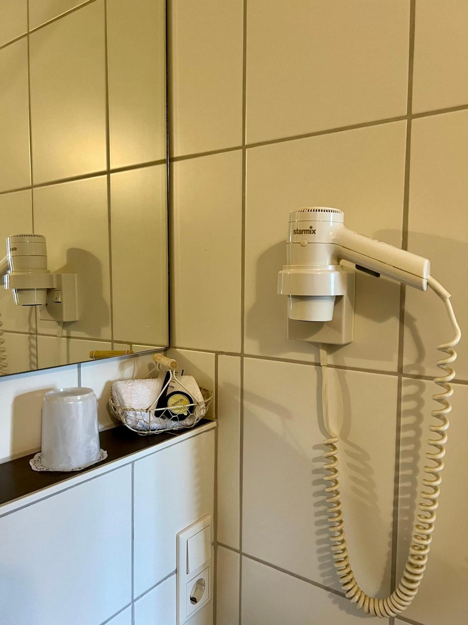 Hetzel'S Hotelchen Olpe bei Meschede Buitenkant foto