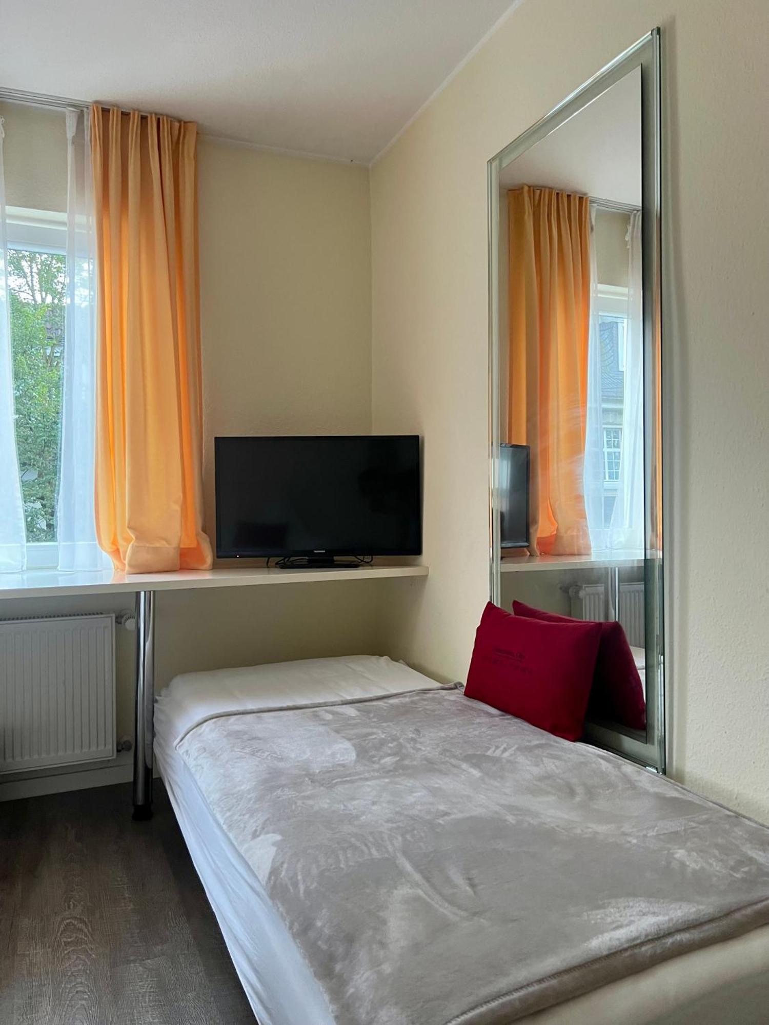 Hetzel'S Hotelchen Olpe bei Meschede Buitenkant foto